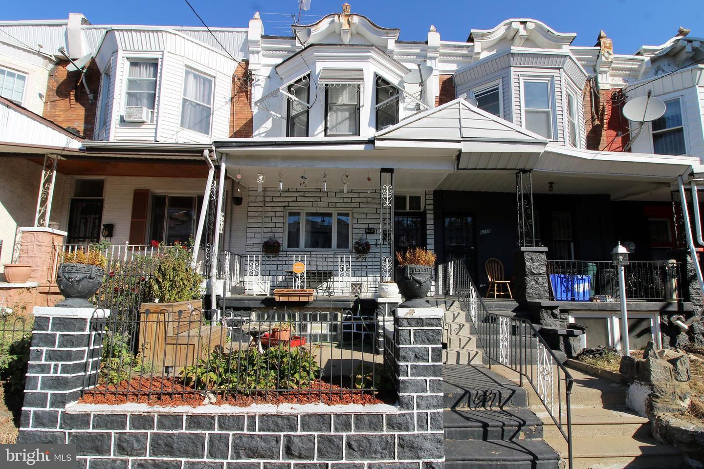 Callowhill St, Philadelphia, PA 19151