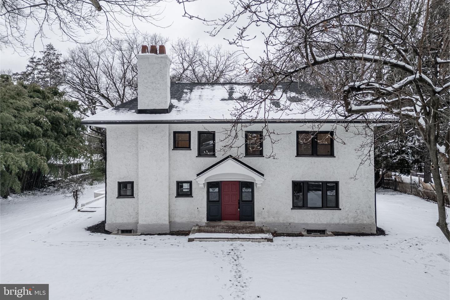 N 10th St, Philadelphia, PA 19126