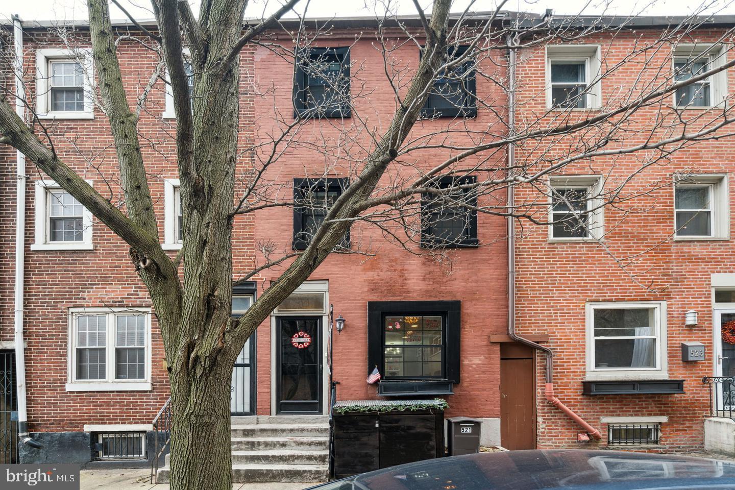 S 27th St, Philadelphia, PA 19146