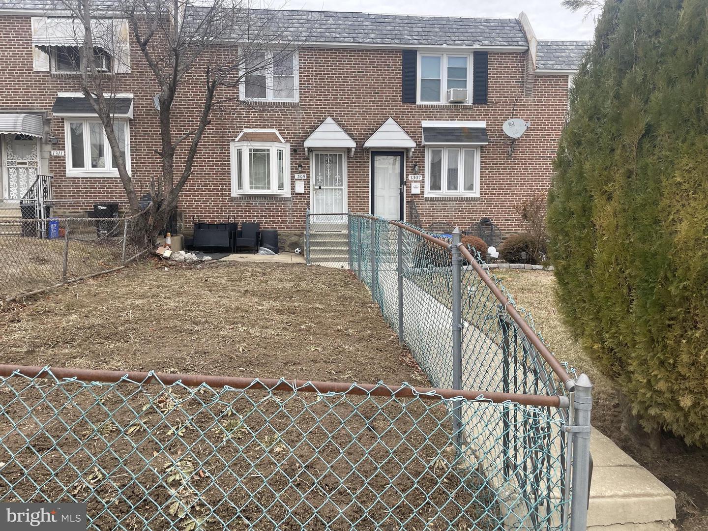 Farrington Rd, Philadelphia, PA 19151
