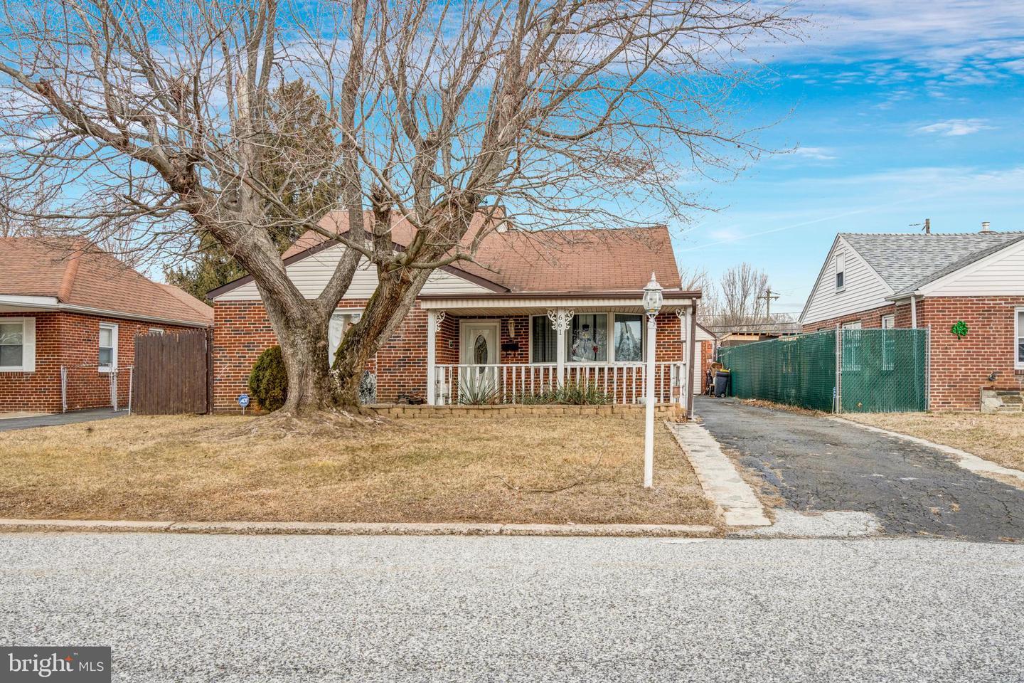 Waring St, Philadelphia, PA 19116