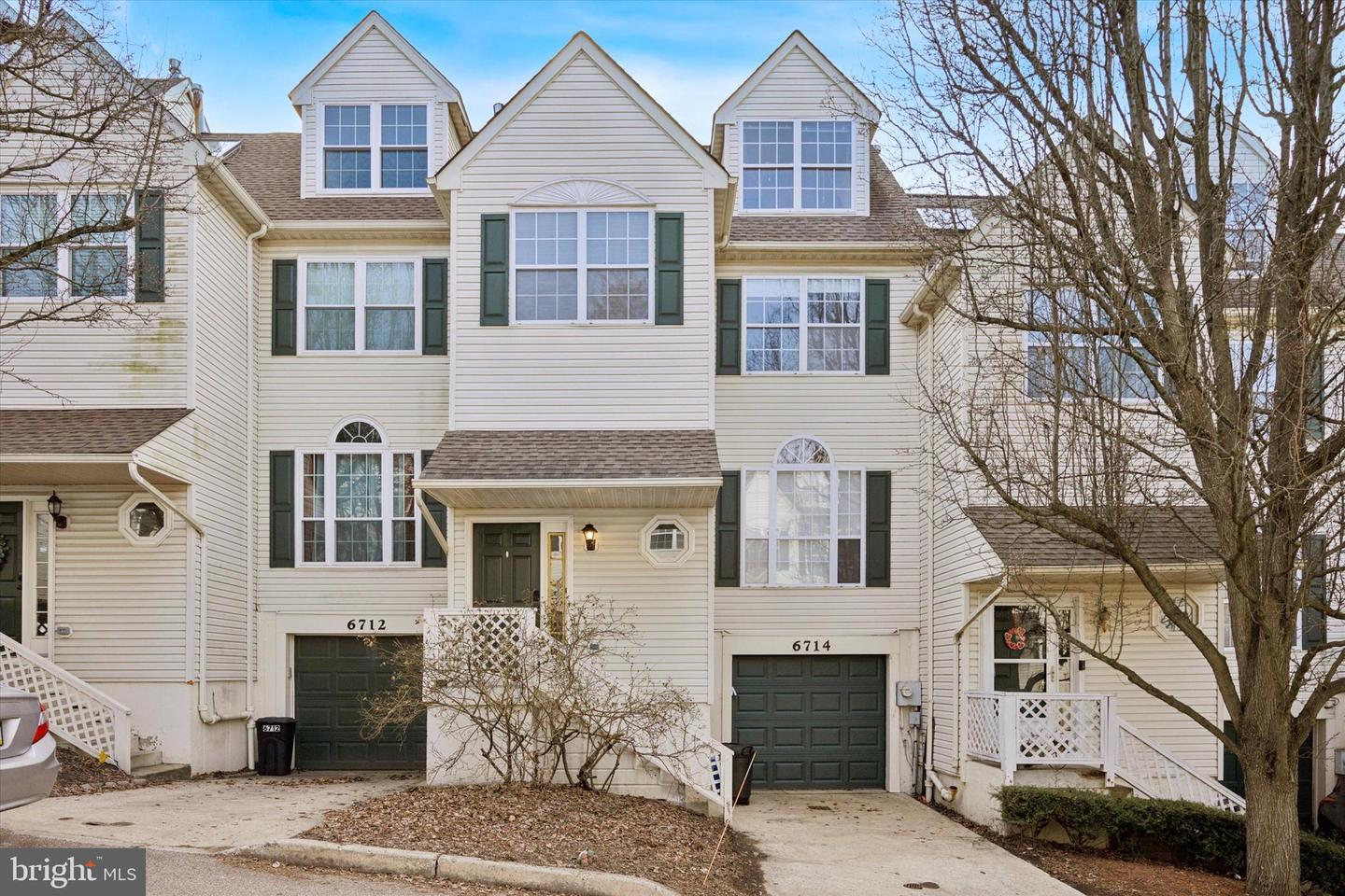 Cinnamon Dr, Philadelphia, PA 19128