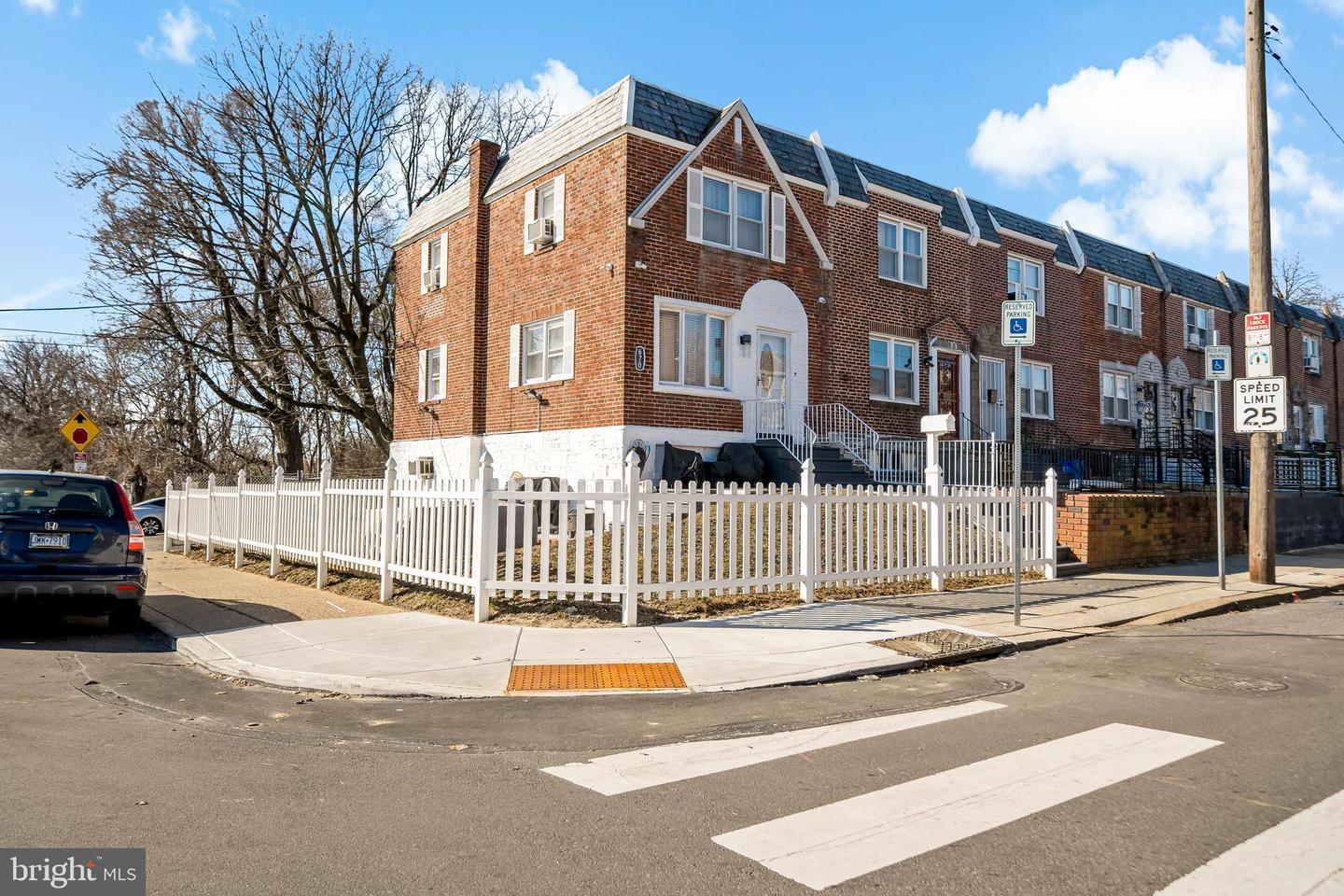 E Annsbury St, Philadelphia, PA 19120