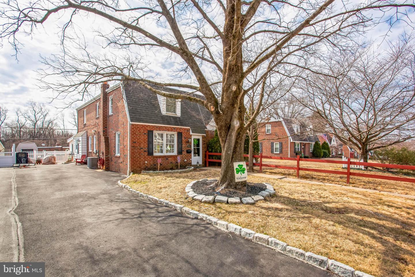 Ferndale St, Philadelphia, PA 19115