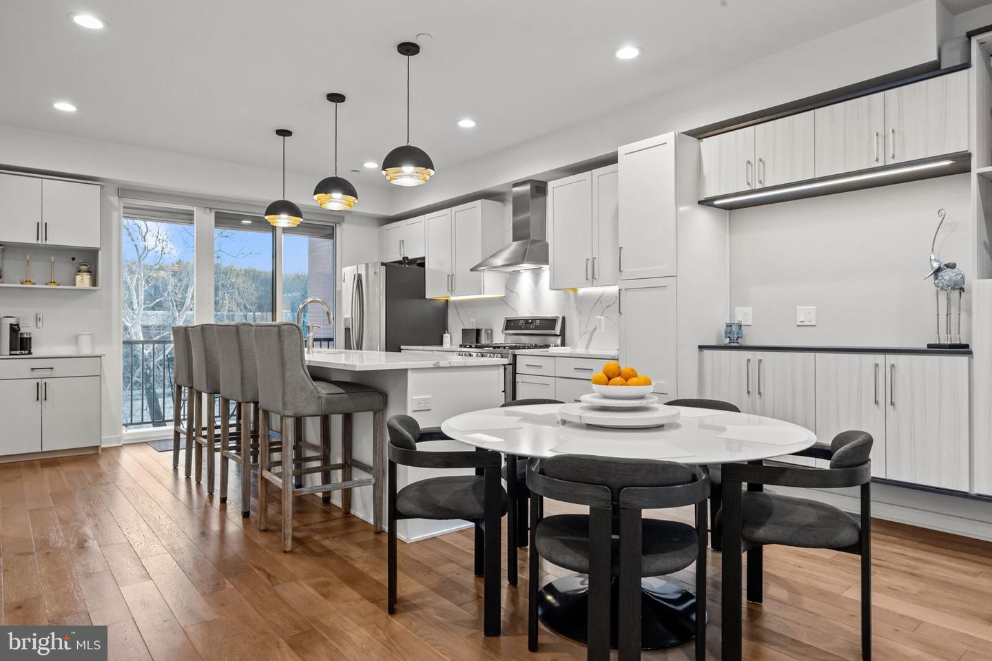 River Ridge Ct, Philadelphia, PA 19129