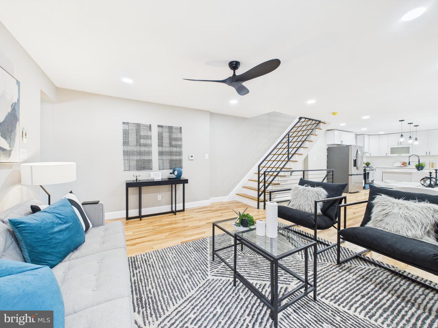 E Walnut Ln, Philadelphia, PA 19144