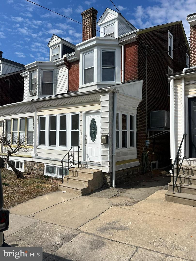 Ridge Ave, Philadelphia, PA 19128