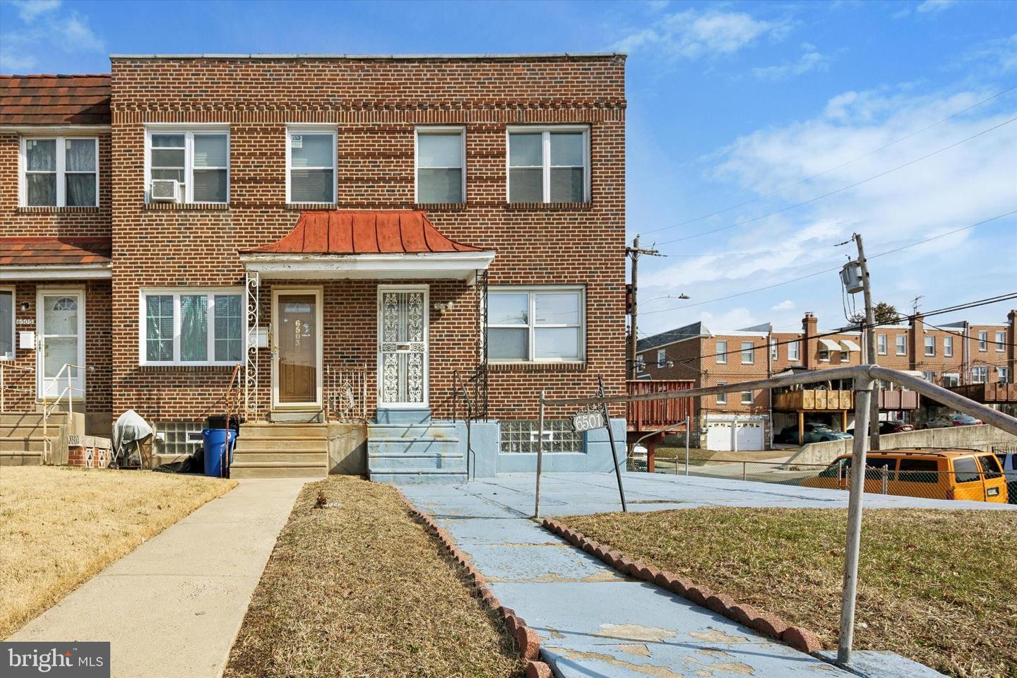 Walnut Park Dr, Philadelphia, PA 19120