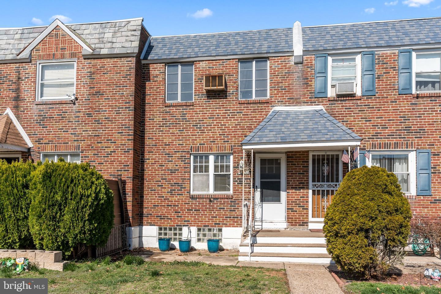 Oakland St, Philadelphia, PA 19149