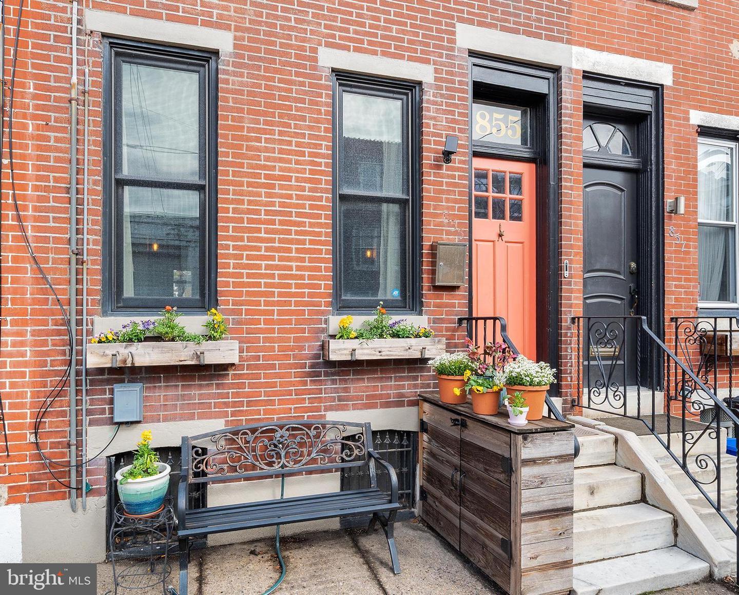 Moyer St, Philadelphia, PA 19125