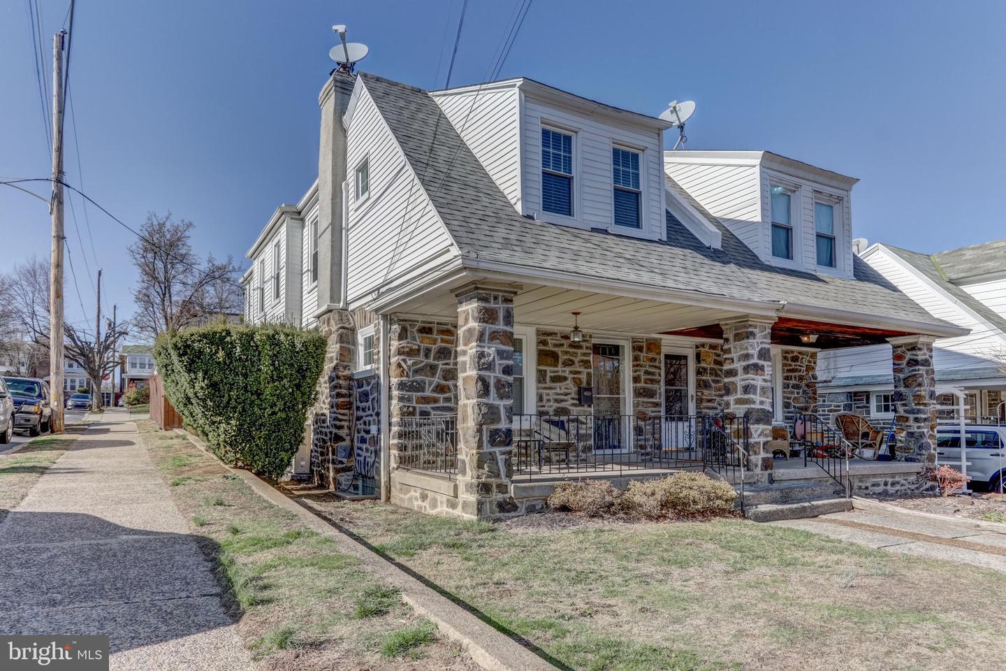 Fairthorne Ave, Philadelphia, PA 19128