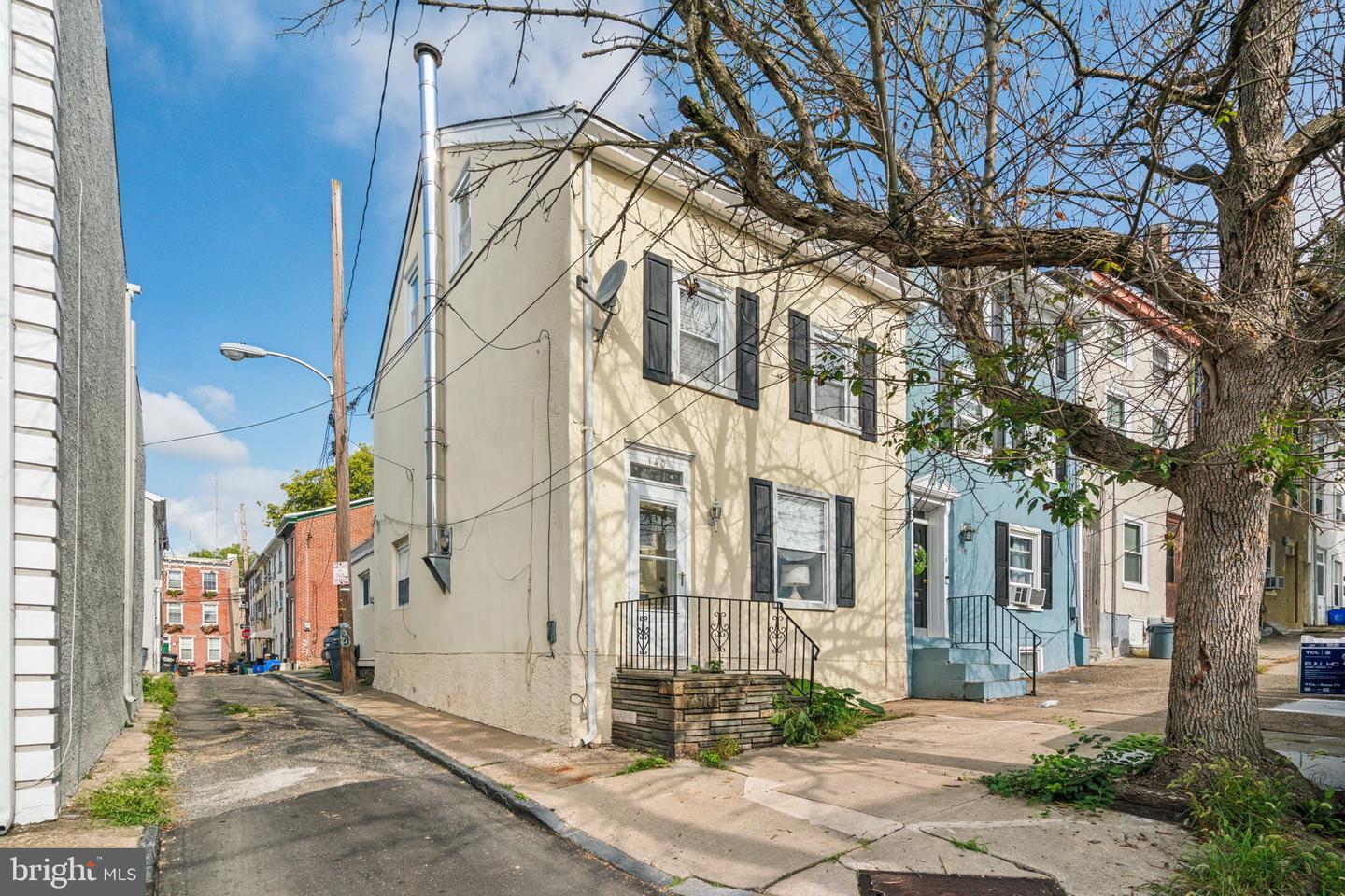 Gay St, Philadelphia, PA 19127
