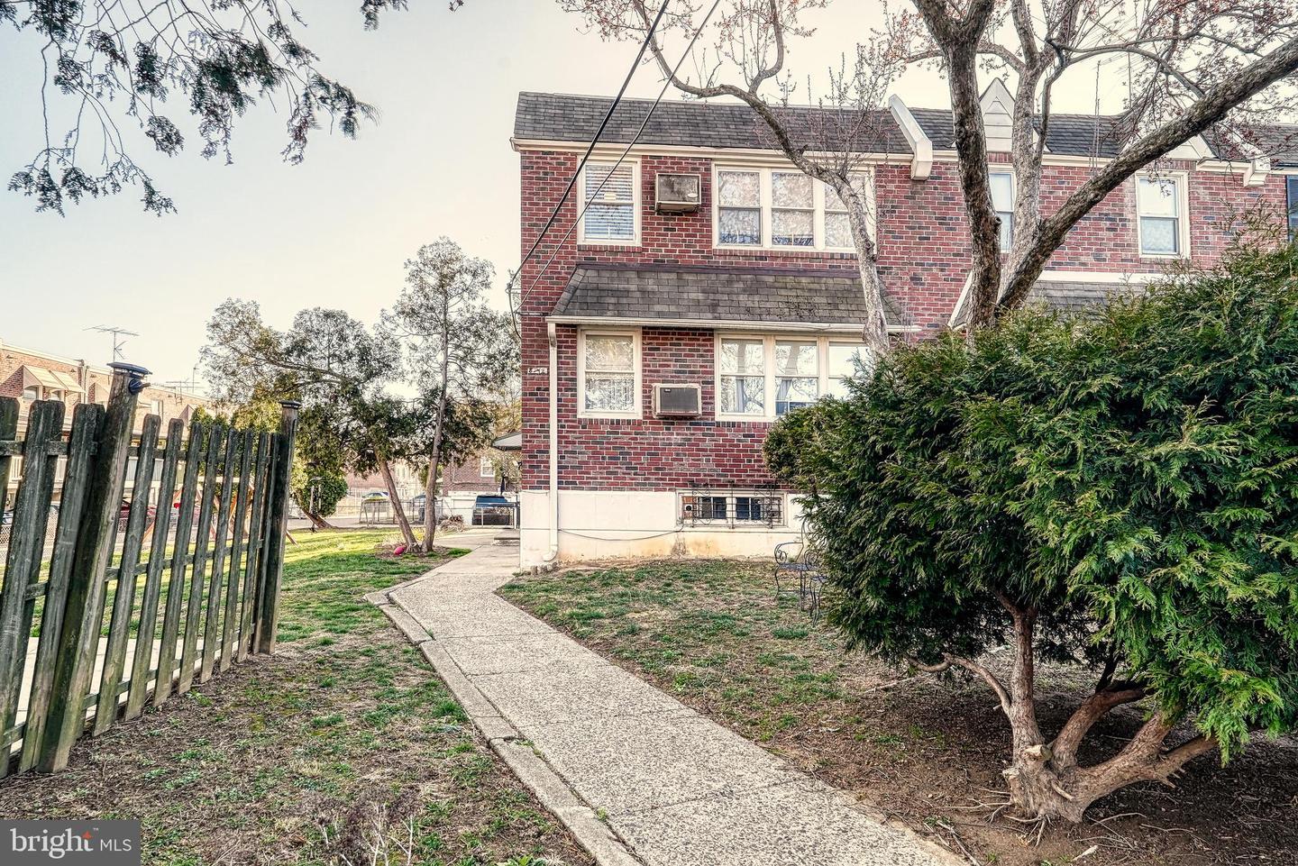 Gillespie St, Philadelphia, PA 19136
