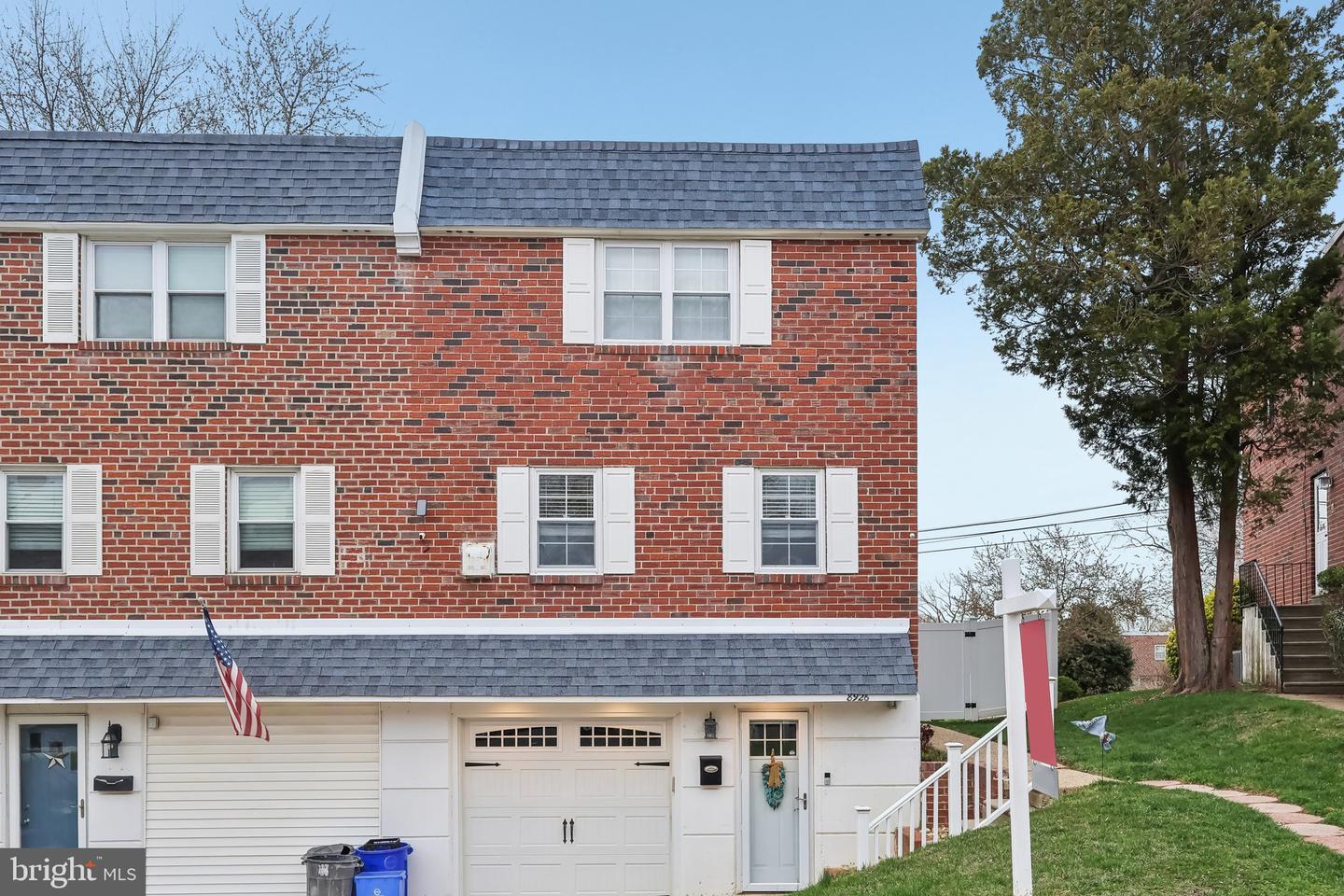Sylvia Ln, Philadelphia, PA 19115