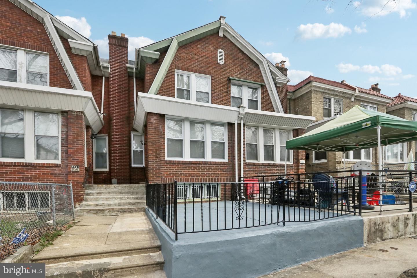 N 11th St, Philadelphia, PA 19141