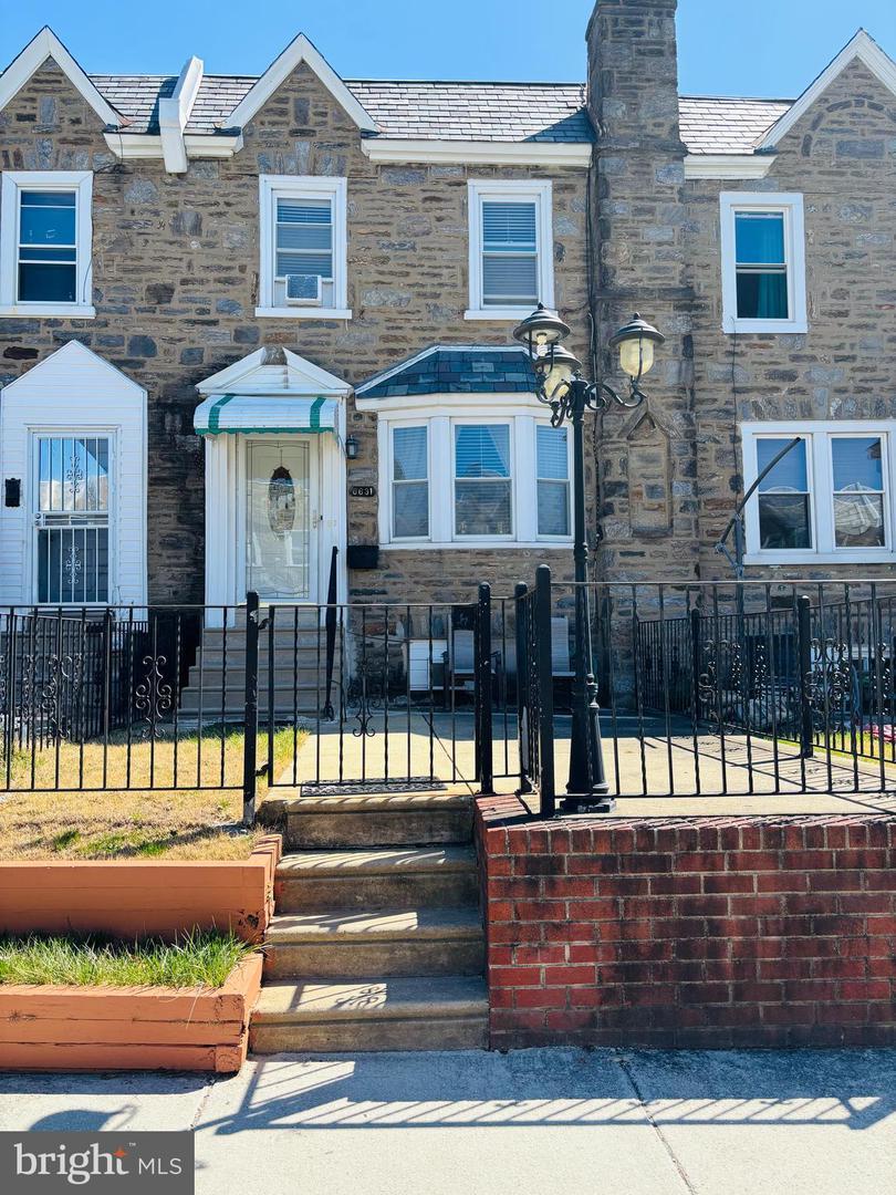 Kindred St, Philadelphia, PA 19149