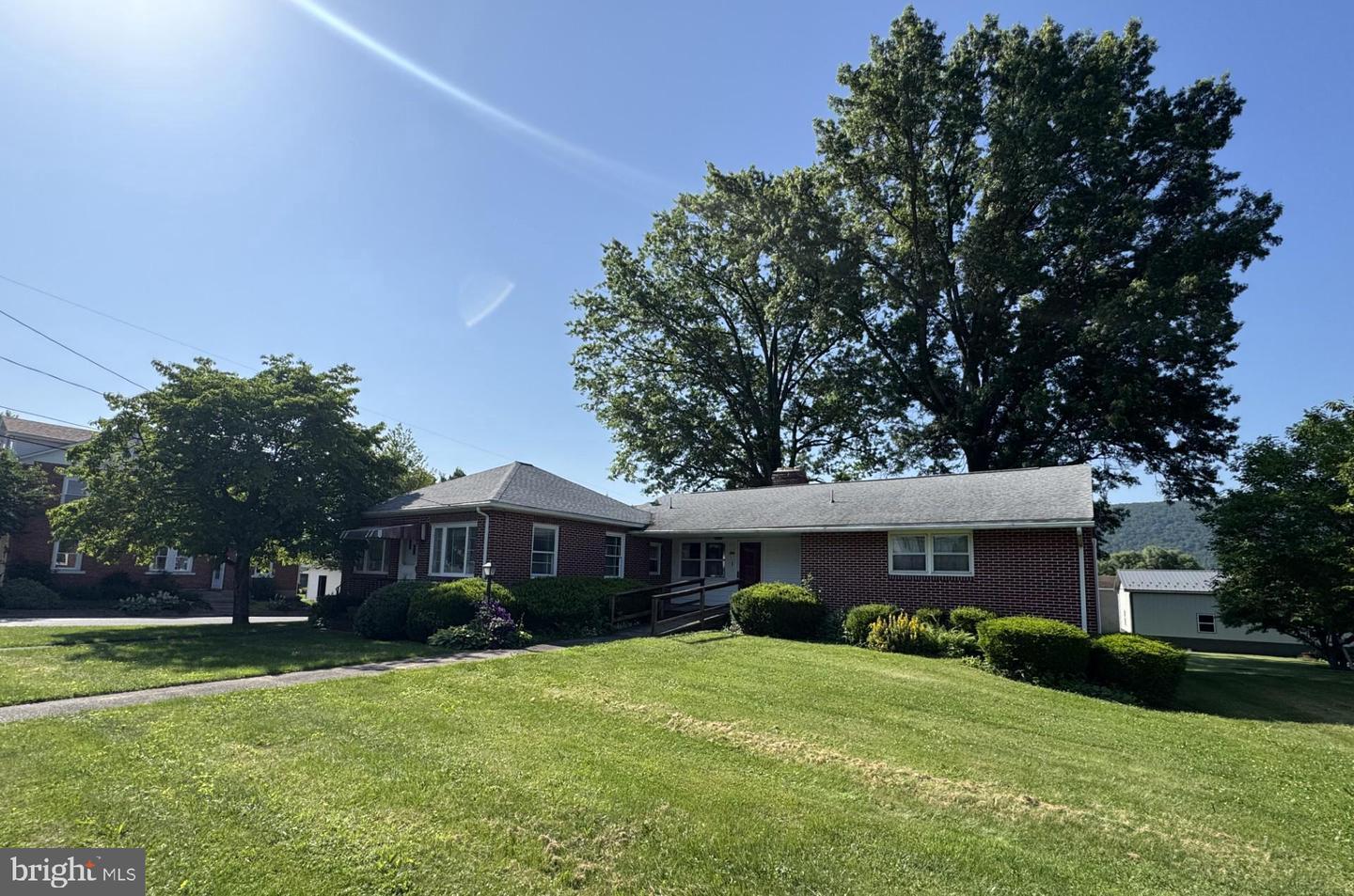 W Main St, Valley View, PA 17983