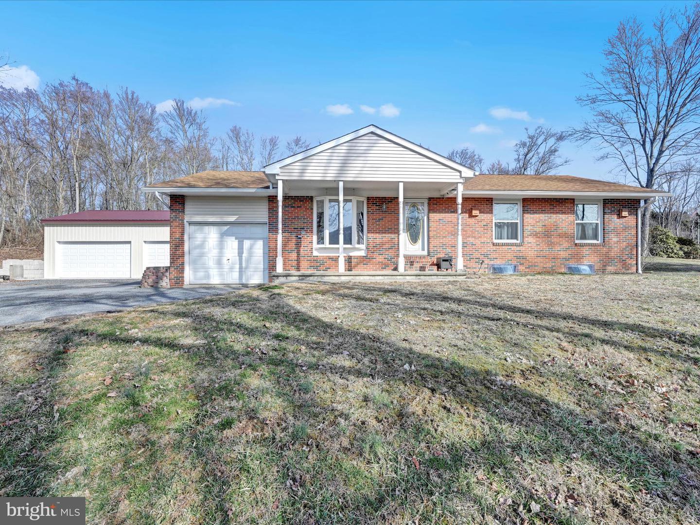 E Adamsdale Rd, Schuylkill Haven, PA 17972