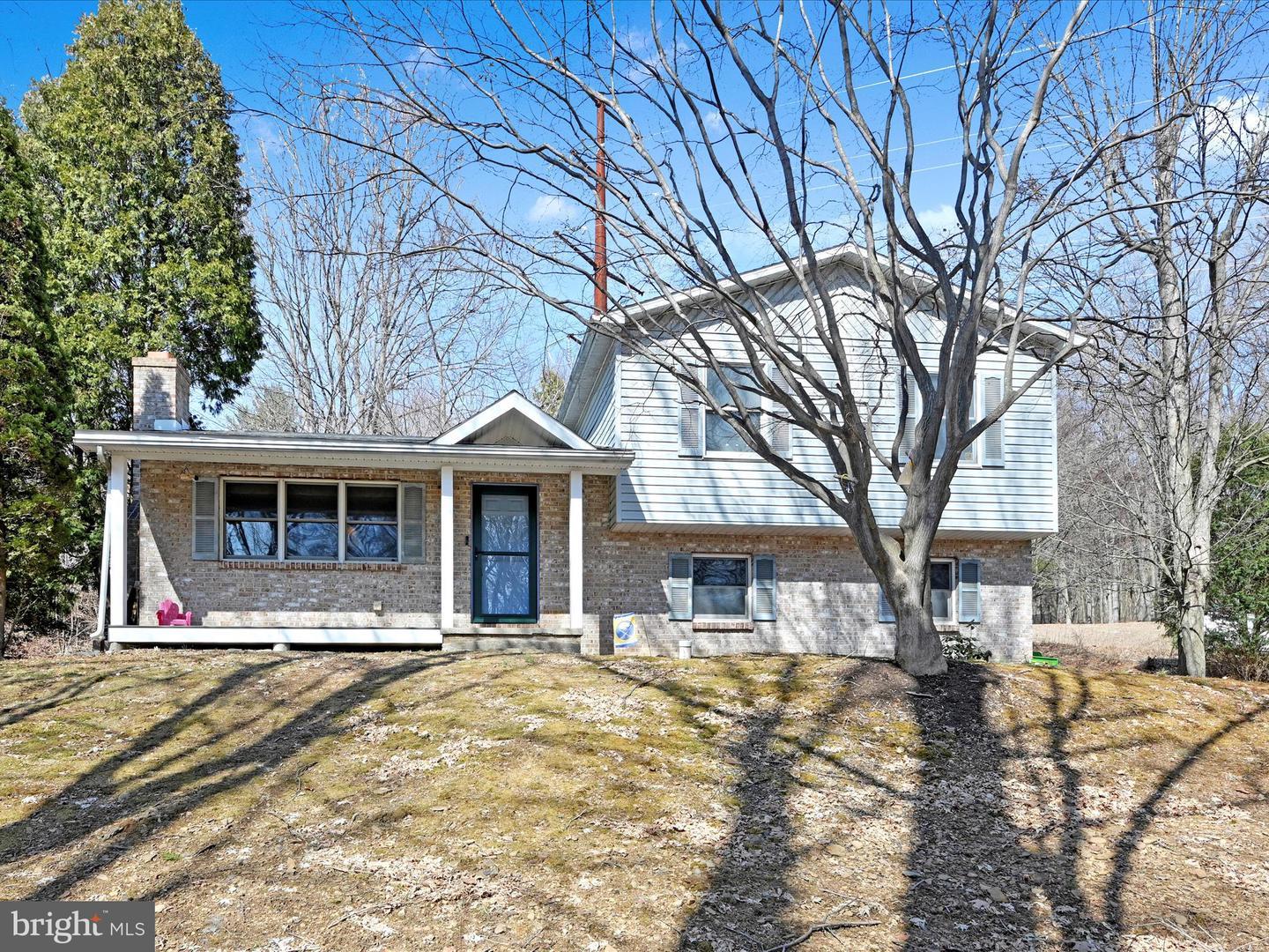 Seltzer Rd, Pottsville, PA 17901
