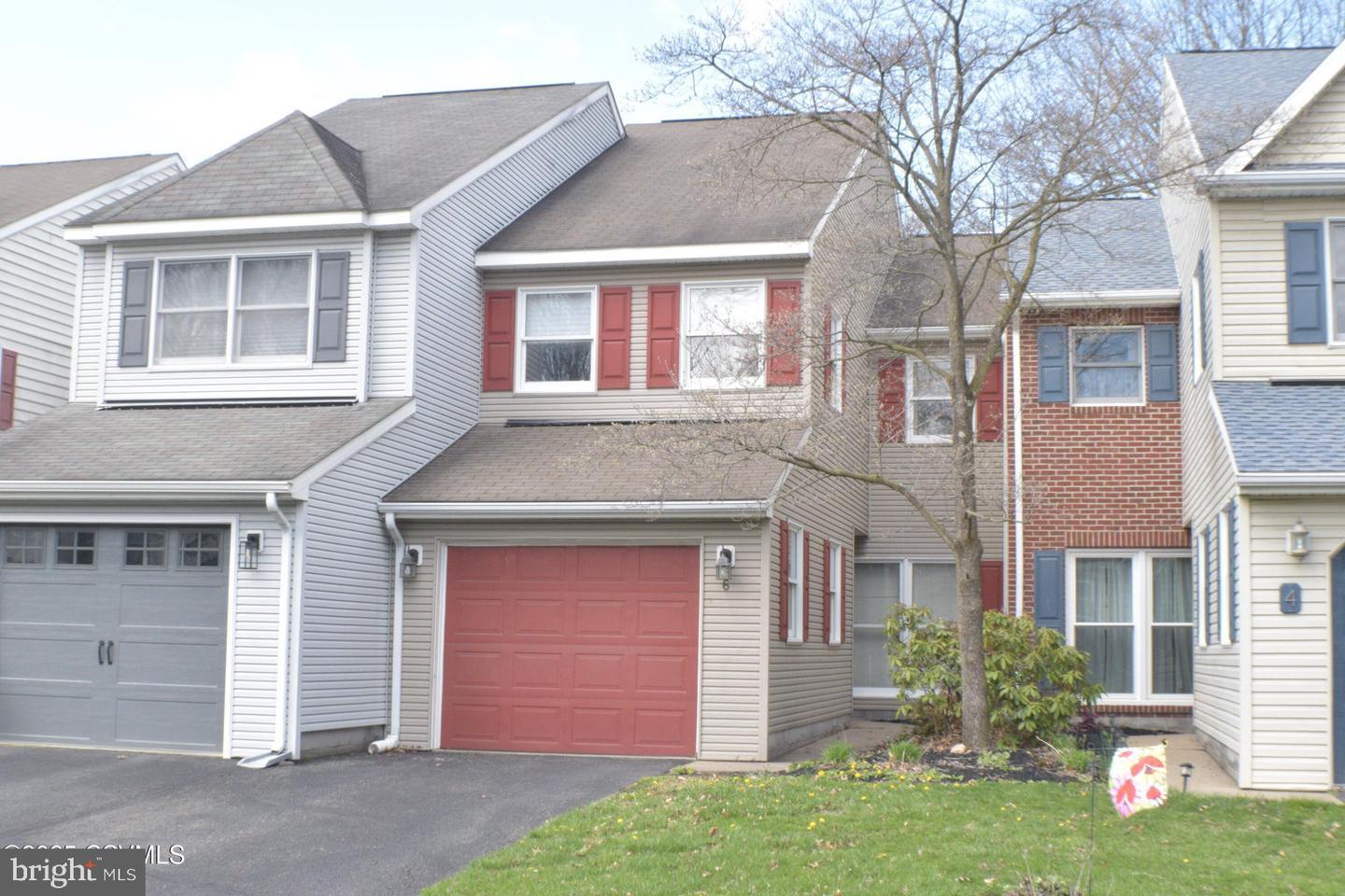 Banyan St, Selinsgrove, PA 17870
