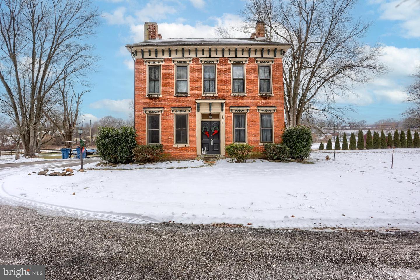 Russell Ln, Seven Valleys, PA 17360