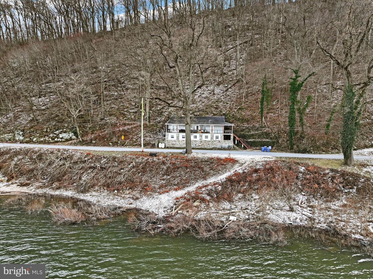 River Dr, York, PA 17406