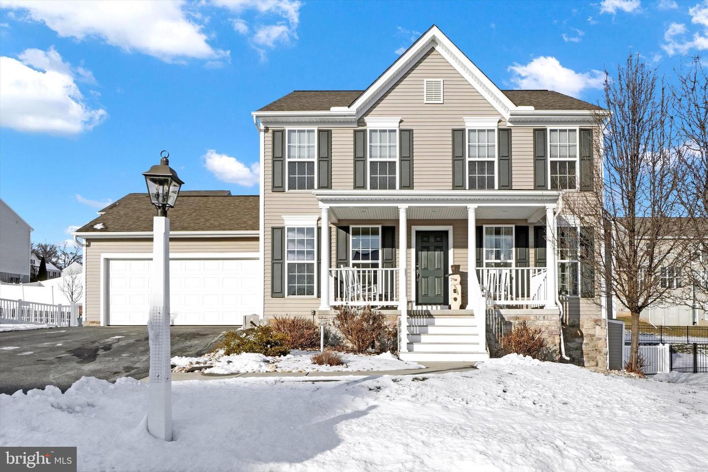 Lark Dr, York Haven, PA 17370