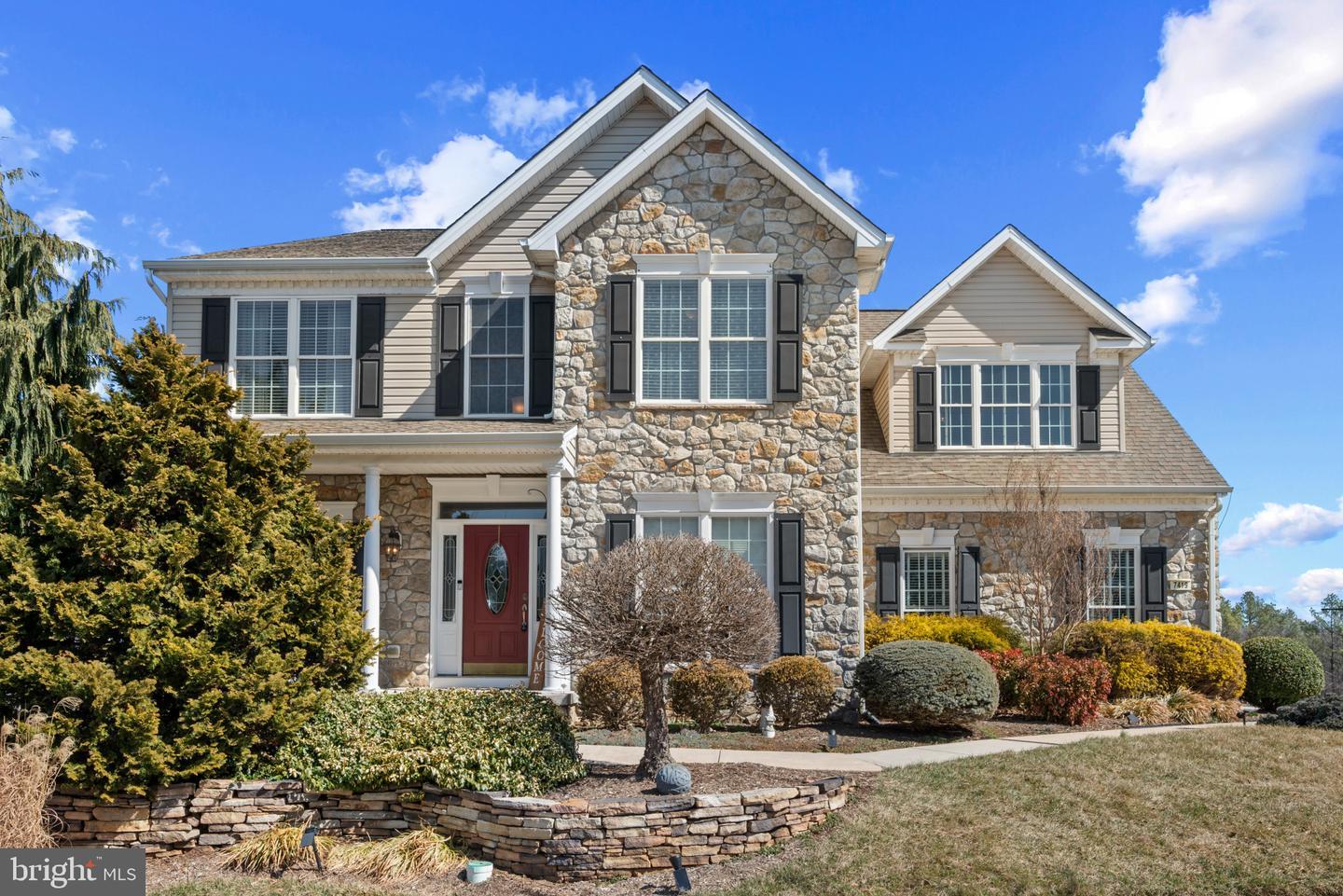 Grand Lake Dr, Seven Valleys, PA 17360
