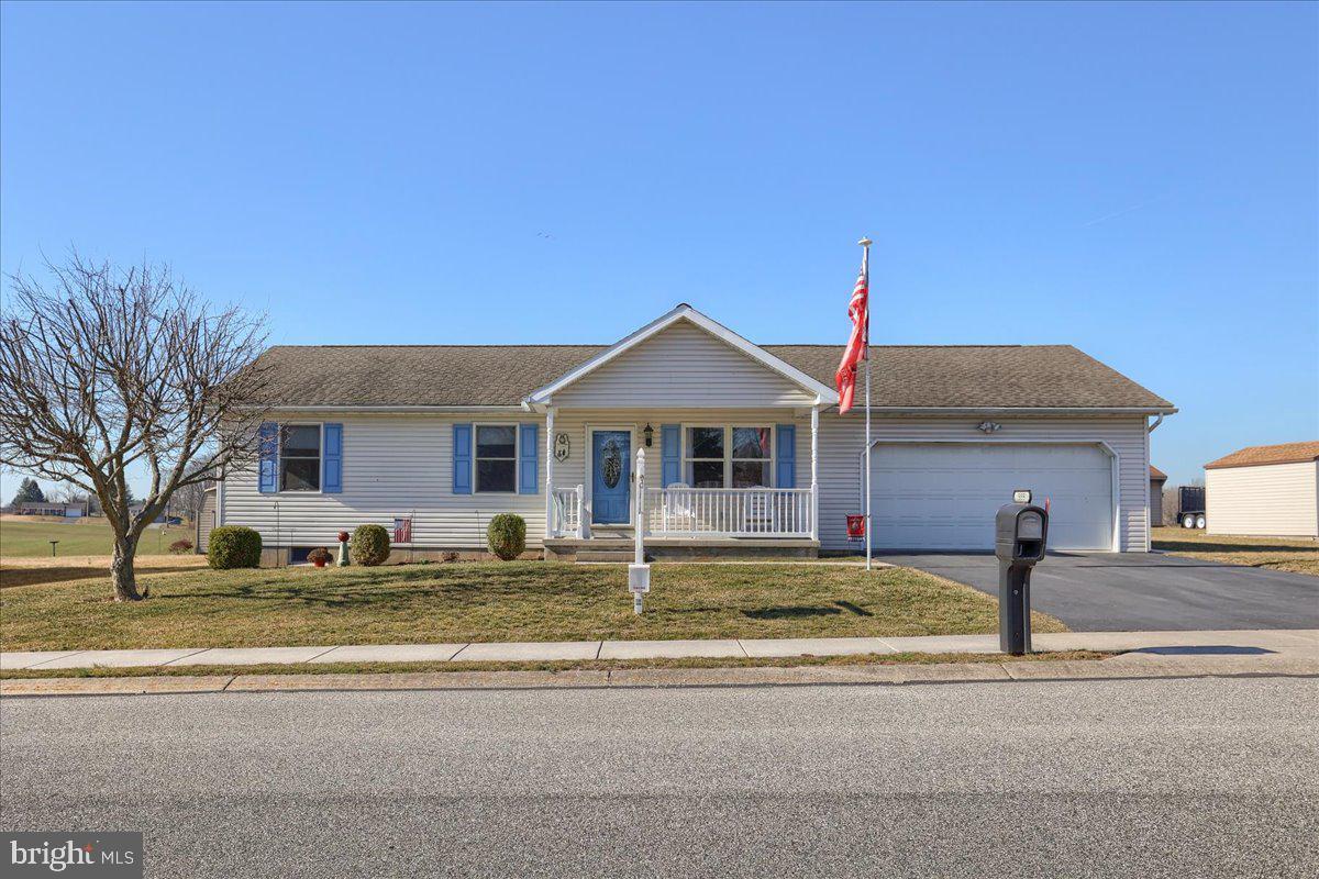 Lincolnway Dr, York, PA 17408