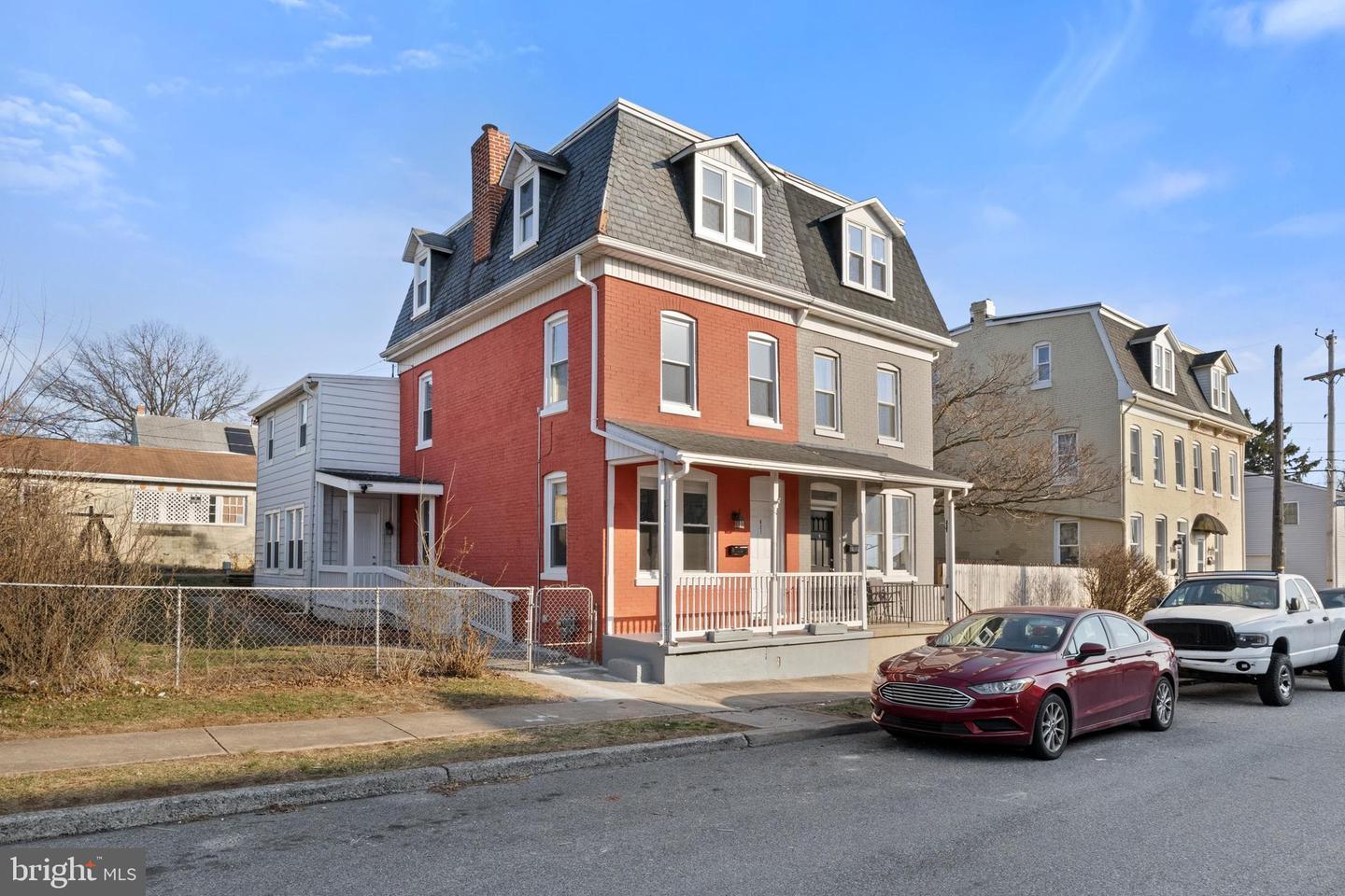 Ridge Ave, York, PA 17403