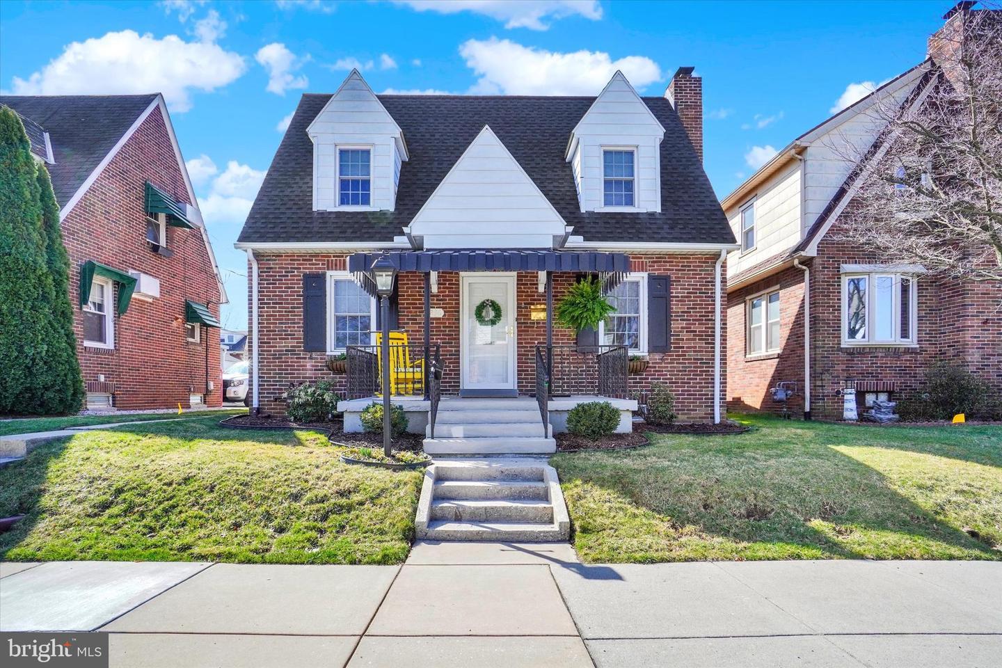 E South St, York, PA 17403