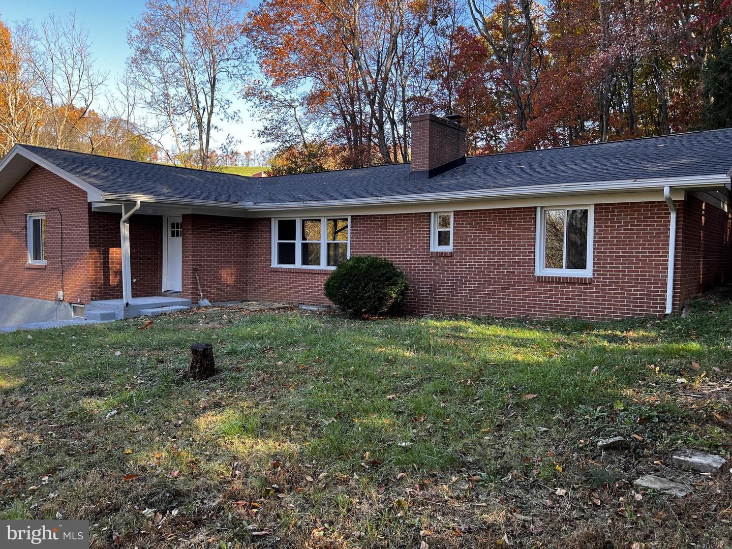 Bohr Ct, Glen Rock, PA 17327