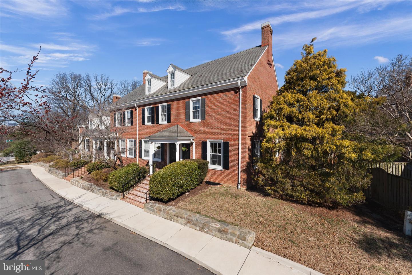 34th St S, Arlington, VA 22206