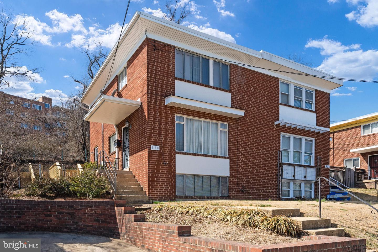 S Dinwiddie St, Arlington, VA 22204