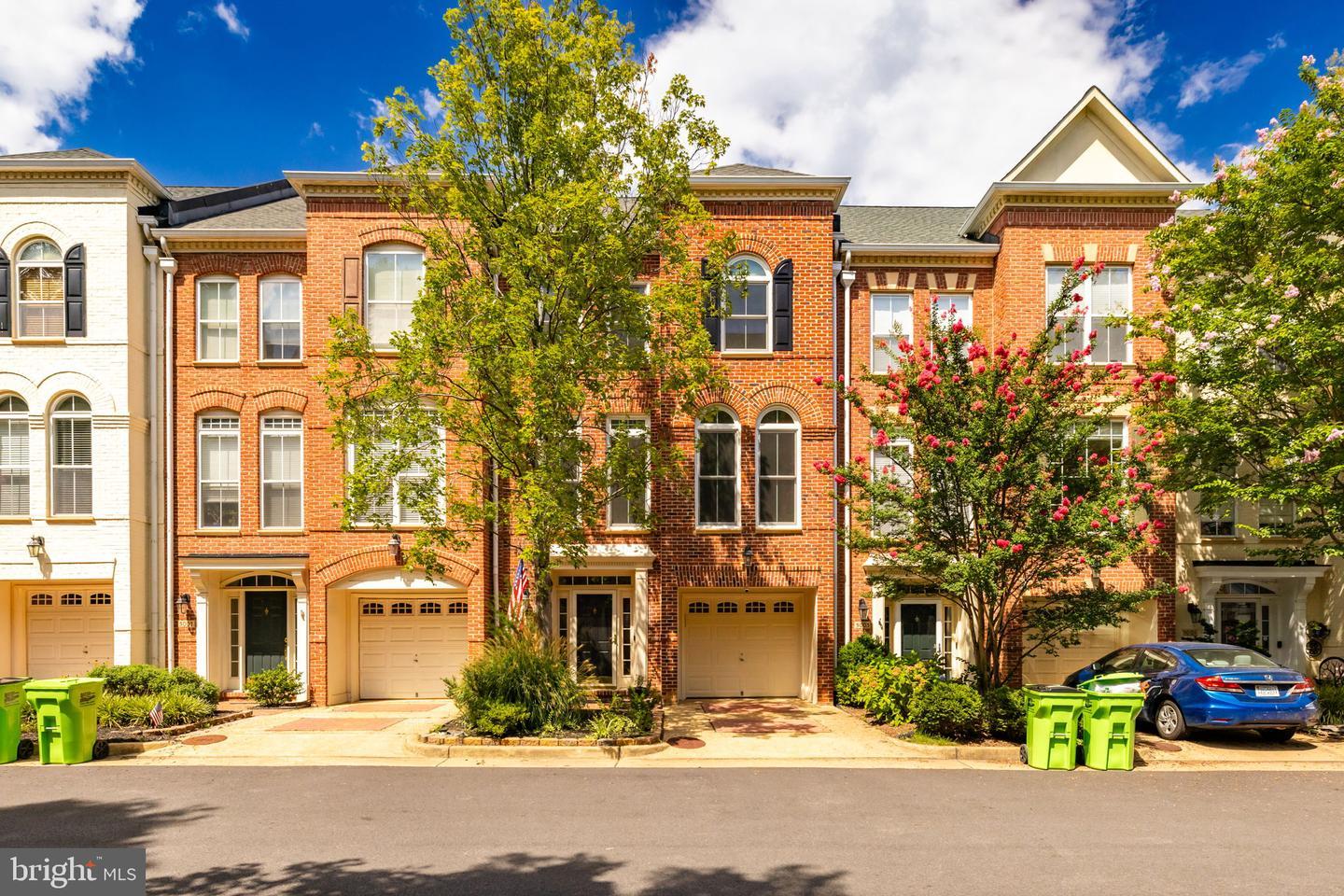 Barbour Dr, Alexandria, VA 22304