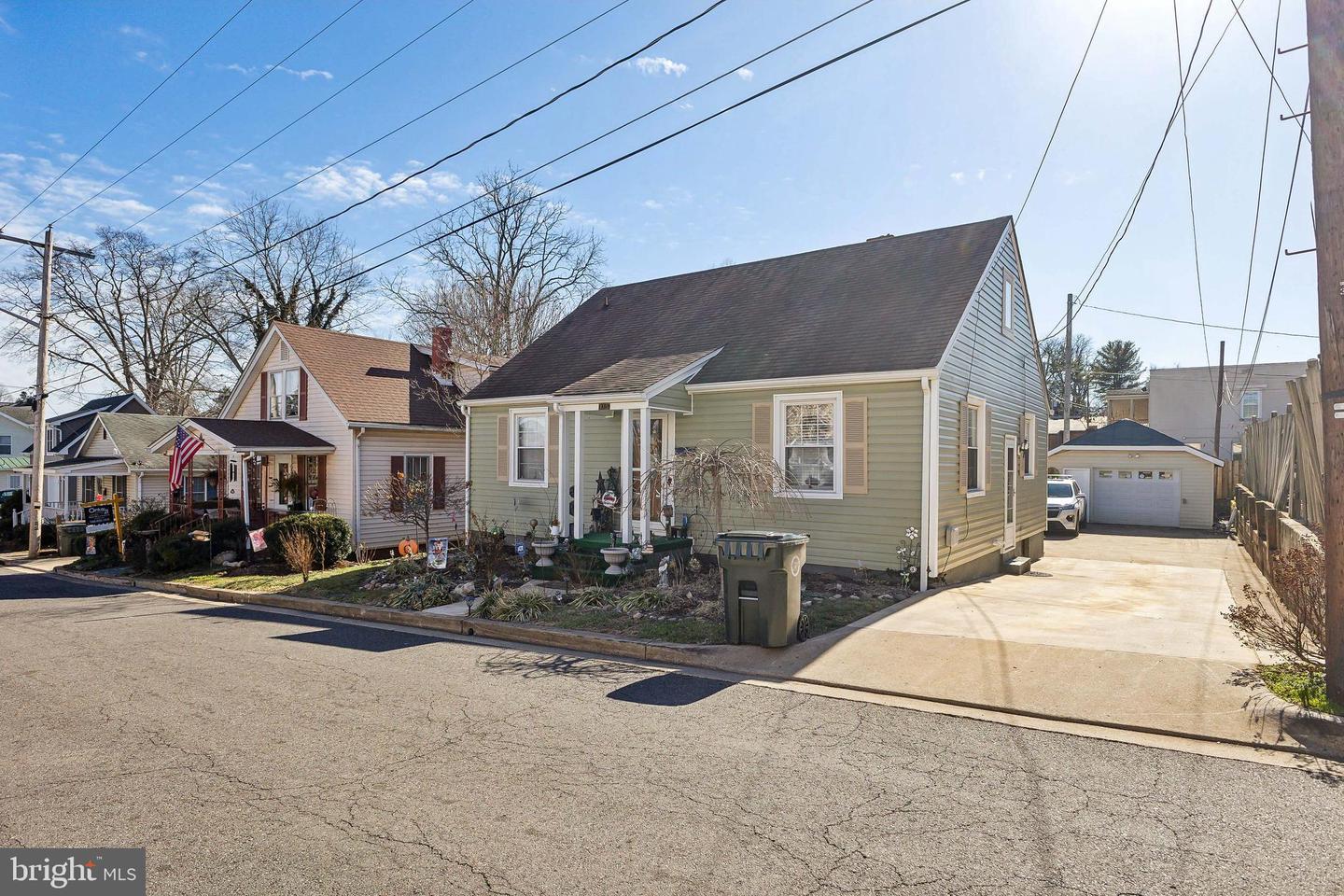 E Stevens St, Culpeper, VA 22701