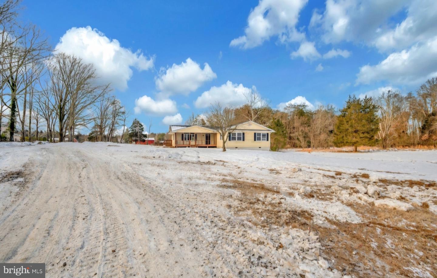 Meetze Rd, Midland, VA 22728