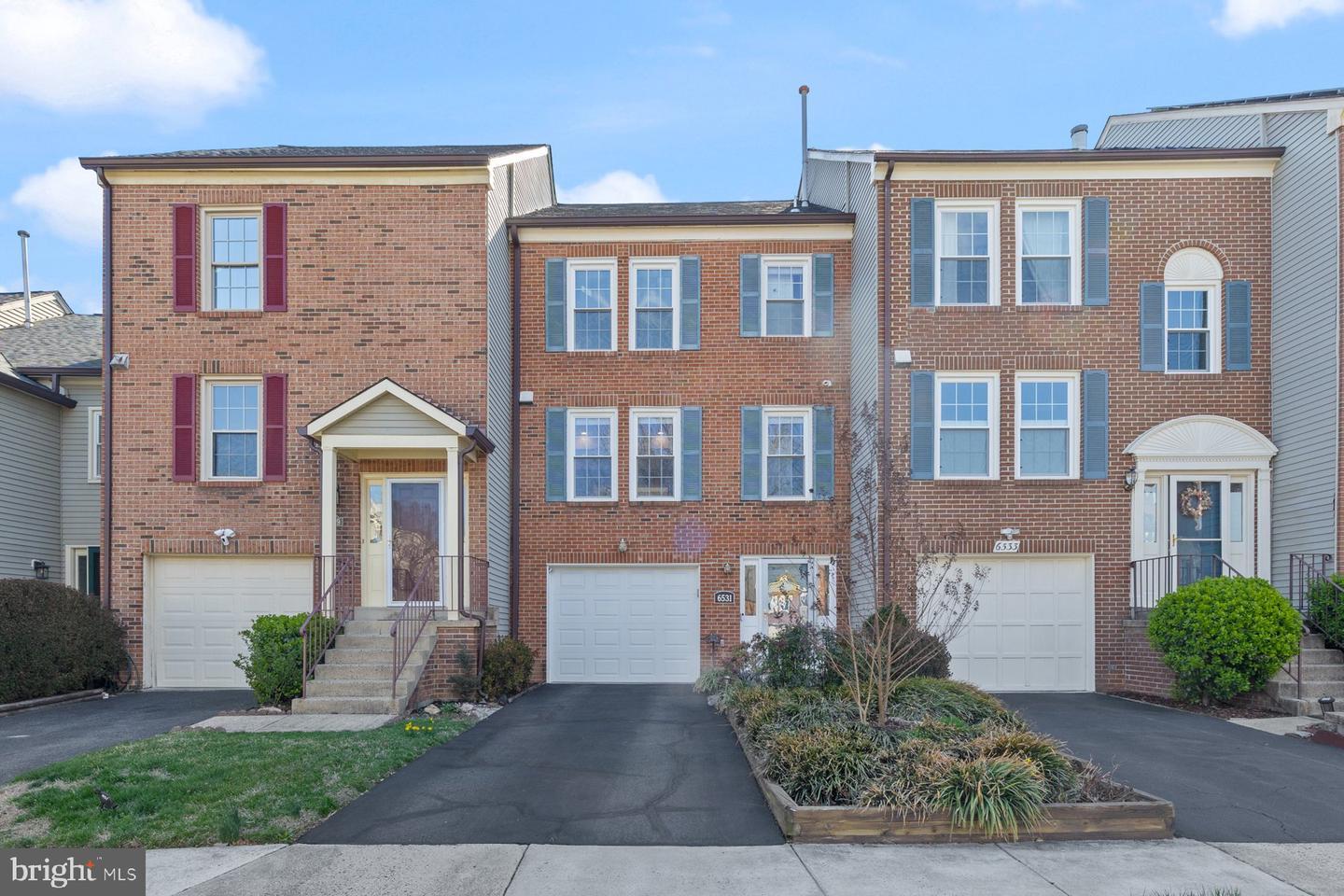Tartan Vista Dr, Alexandria, VA 22312