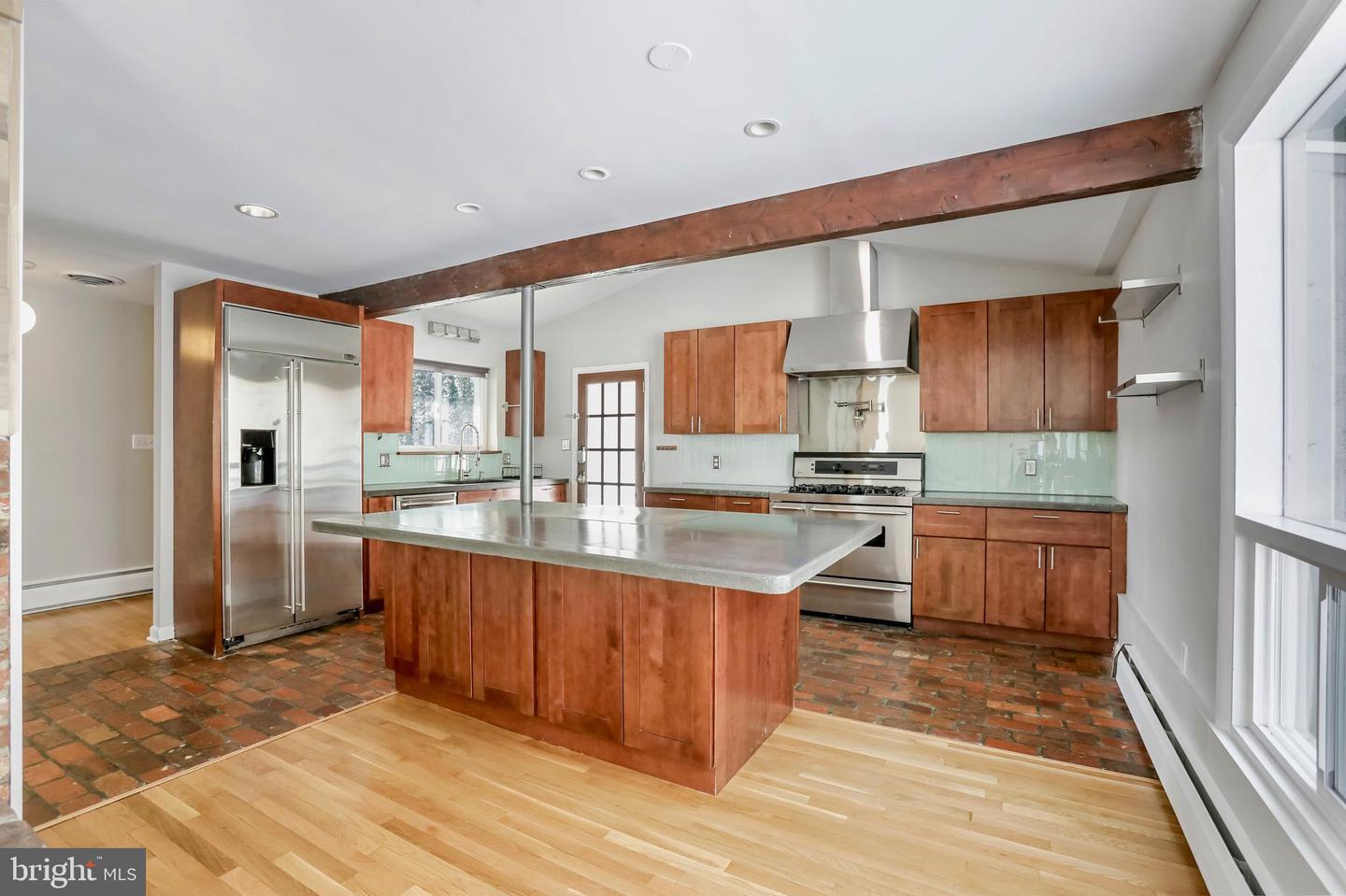 Hickory Hill Rd, Falls Church, VA 22042
