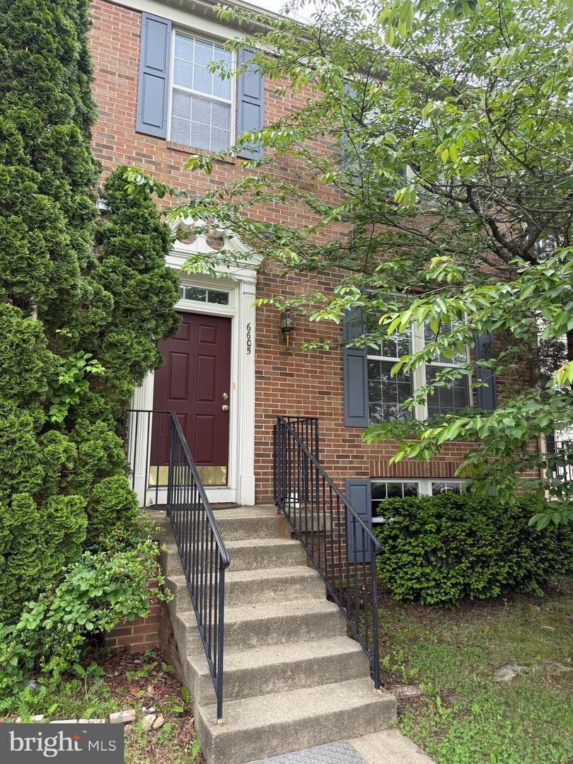 Thomas Grant Ct, Alexandria, VA 22315
