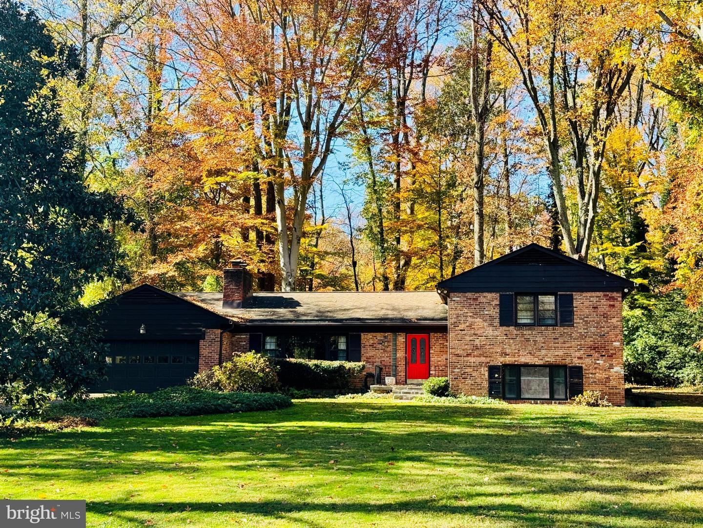 Glenbrook Rd, Fairfax, VA 22031