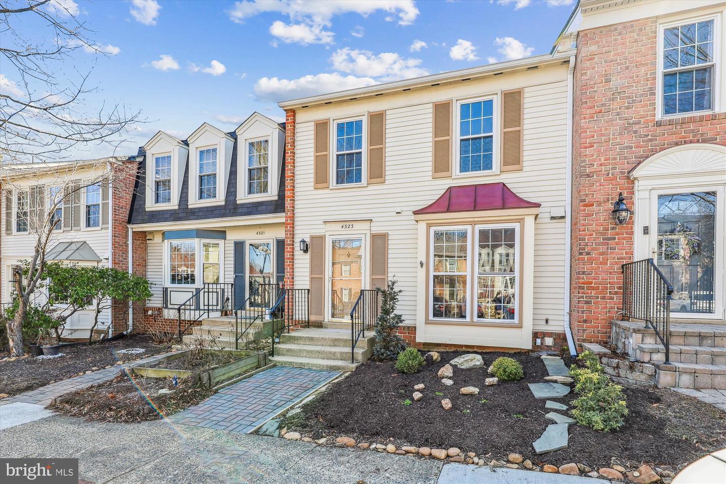 Gypsy Ct, Alexandria, VA 22310