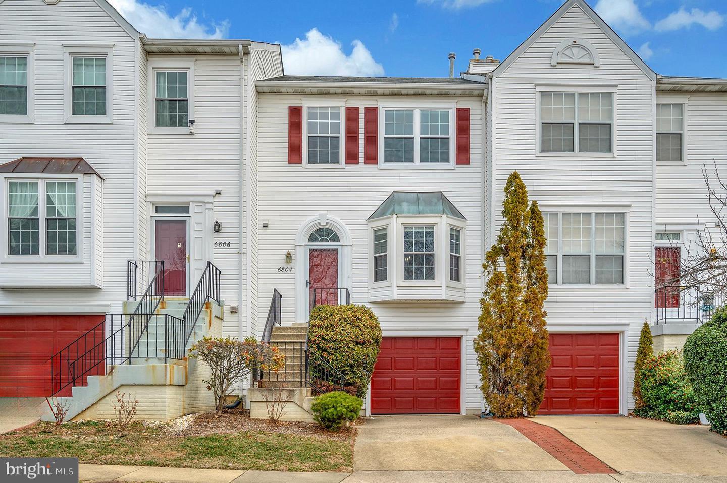 Signature Cir, Alexandria, VA 22310