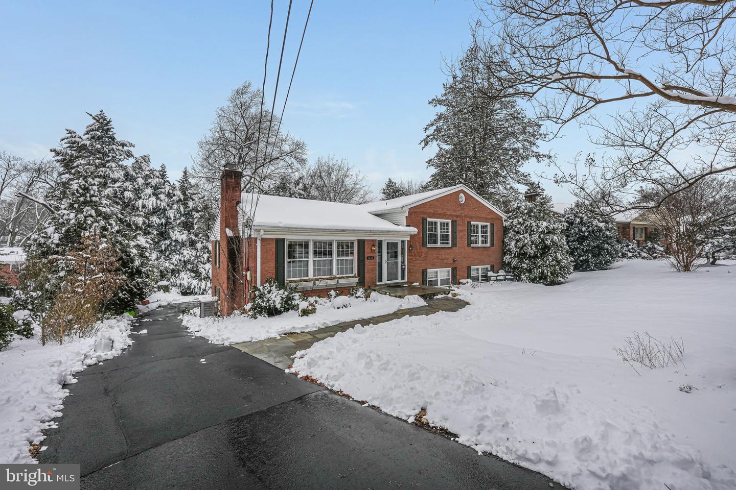 Layman St, Mc Lean, VA 22101