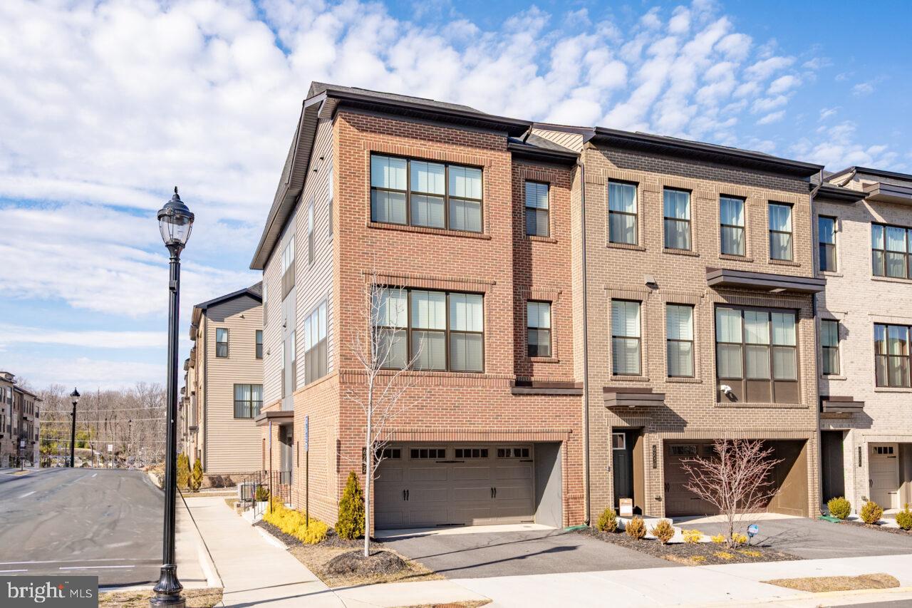 Almerico Pl, Alexandria, VA 22312