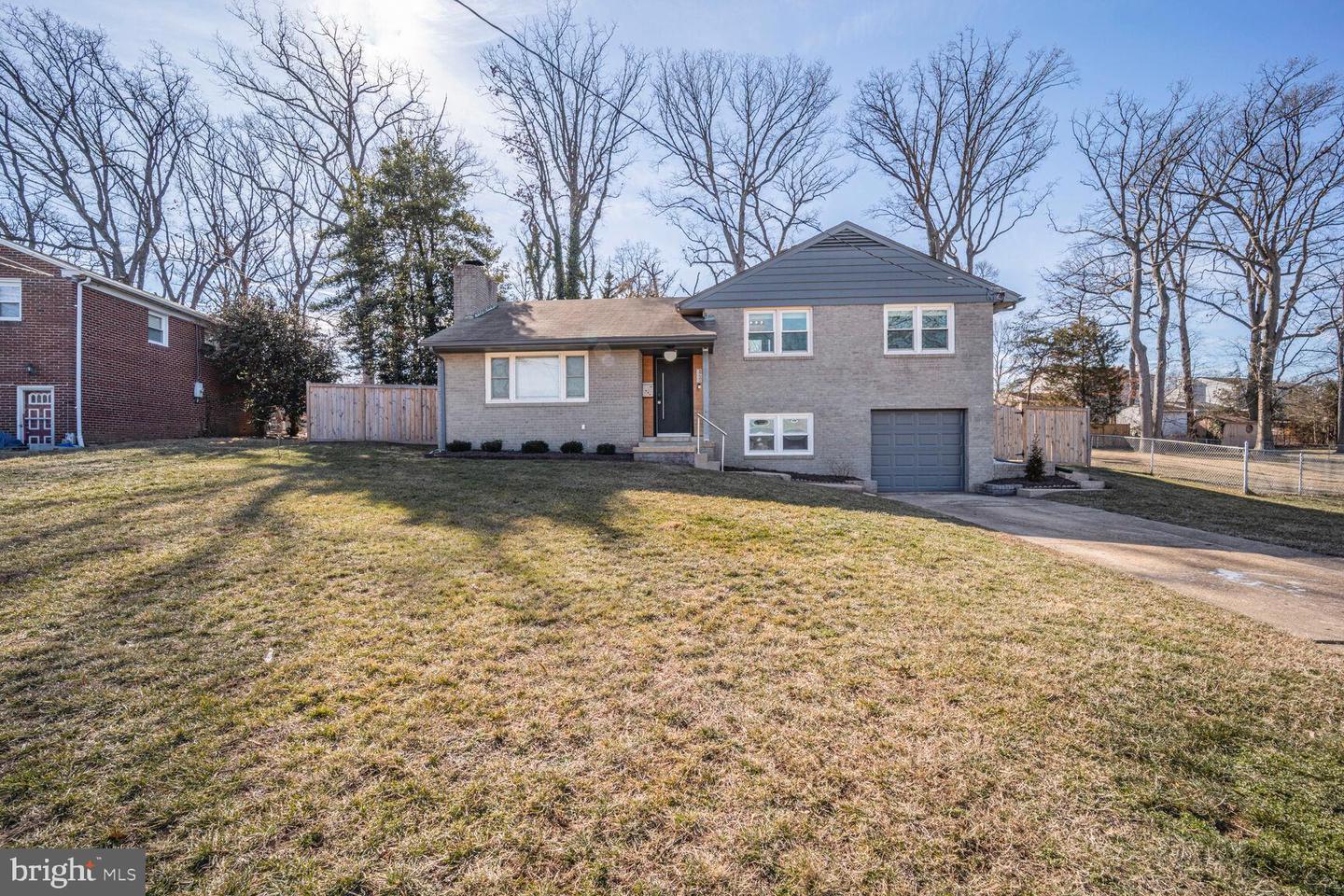 Tremont Dr, Alexandria, VA 22303