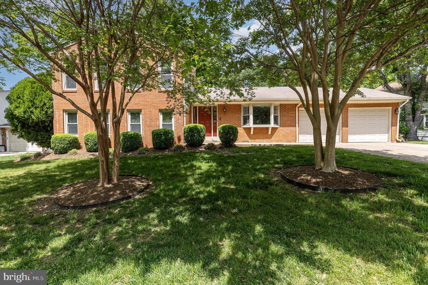 Queens Gate Ct, Alexandria, VA 22303