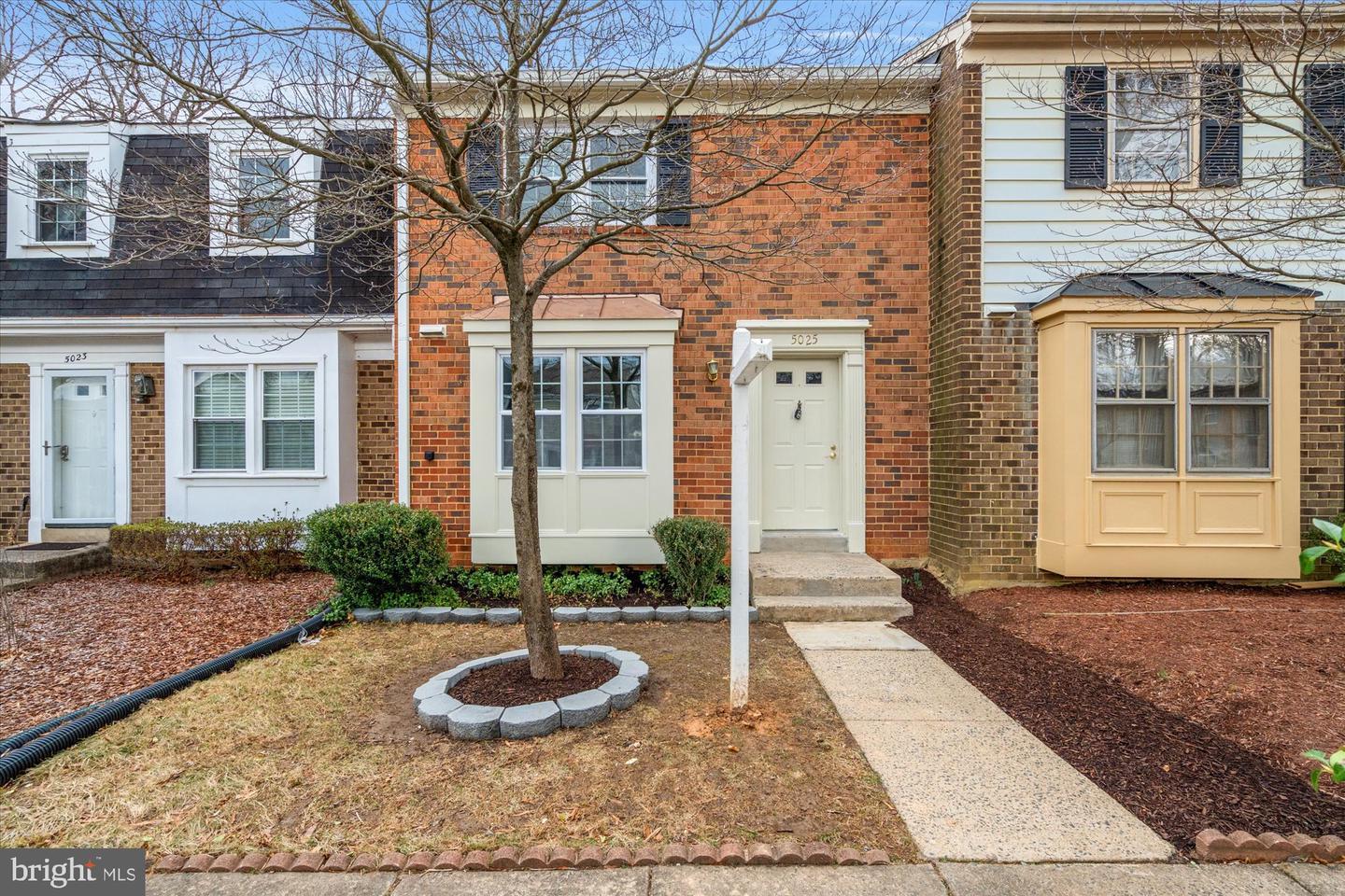 Head Ct, Fairfax, VA 22032