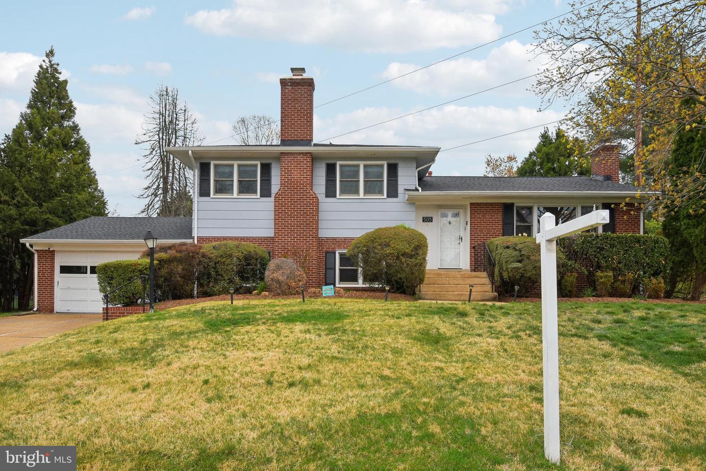 Devonshire Dr Ne, Vienna, VA 22180