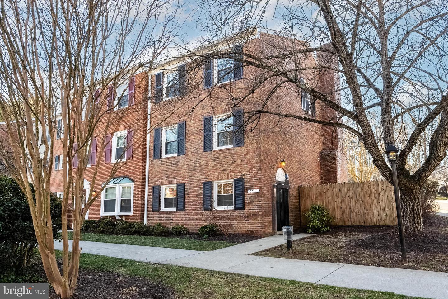 Burlington Pl, Springfield, VA 22152